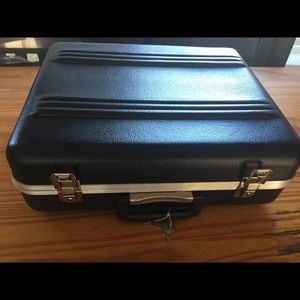 Black hard case overnight suitcase-new with keys
