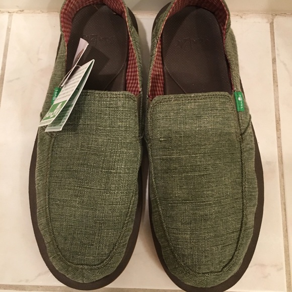 green sanuks