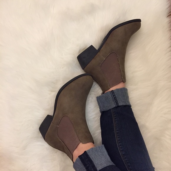 •LAST PAIR• Camel Heeled Slip On Booties - Picture 6 of 8