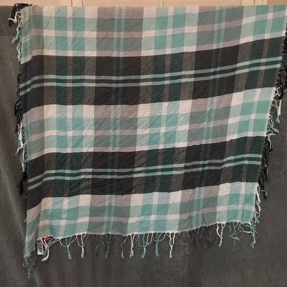 Scarf/wrap - Picture 2 of 3