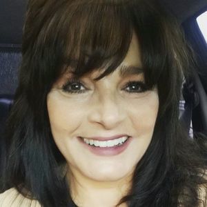 Meet your Posher, Luz e. peralta