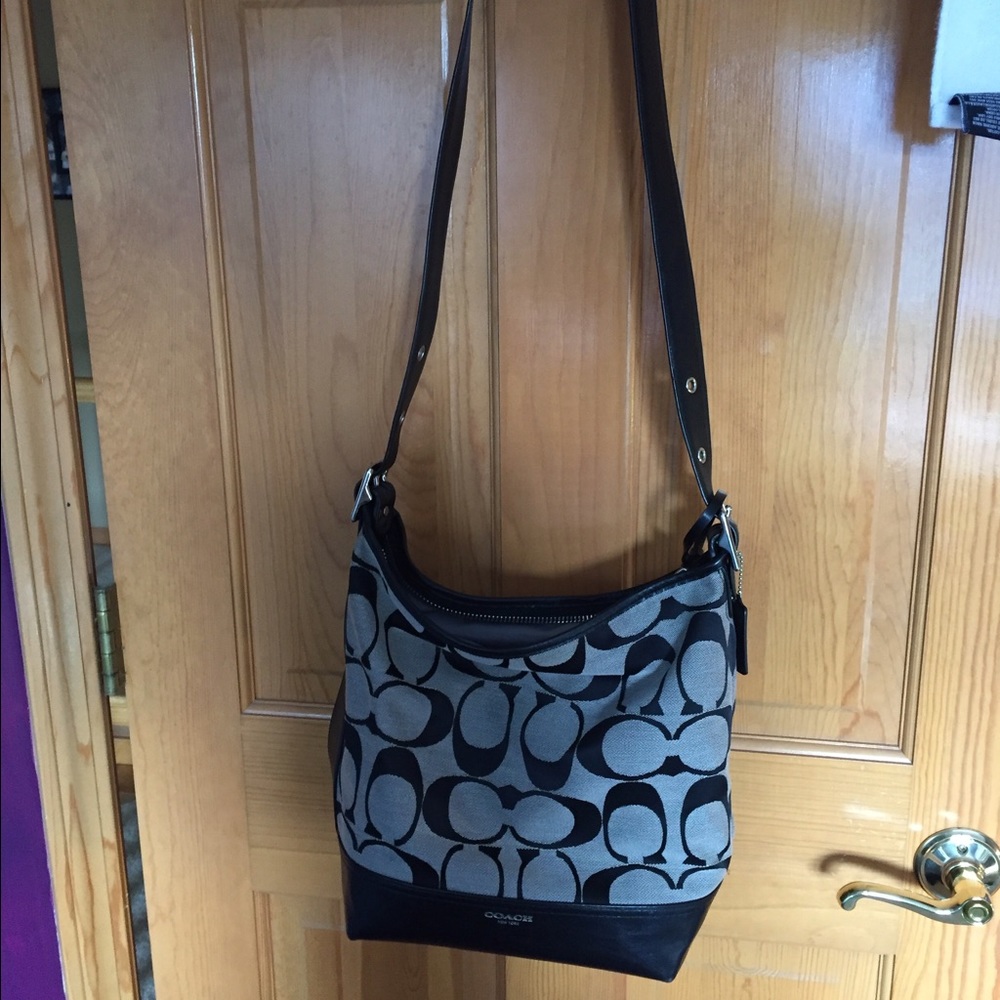 Coach Shoulder Bag - Picture 2 of 4