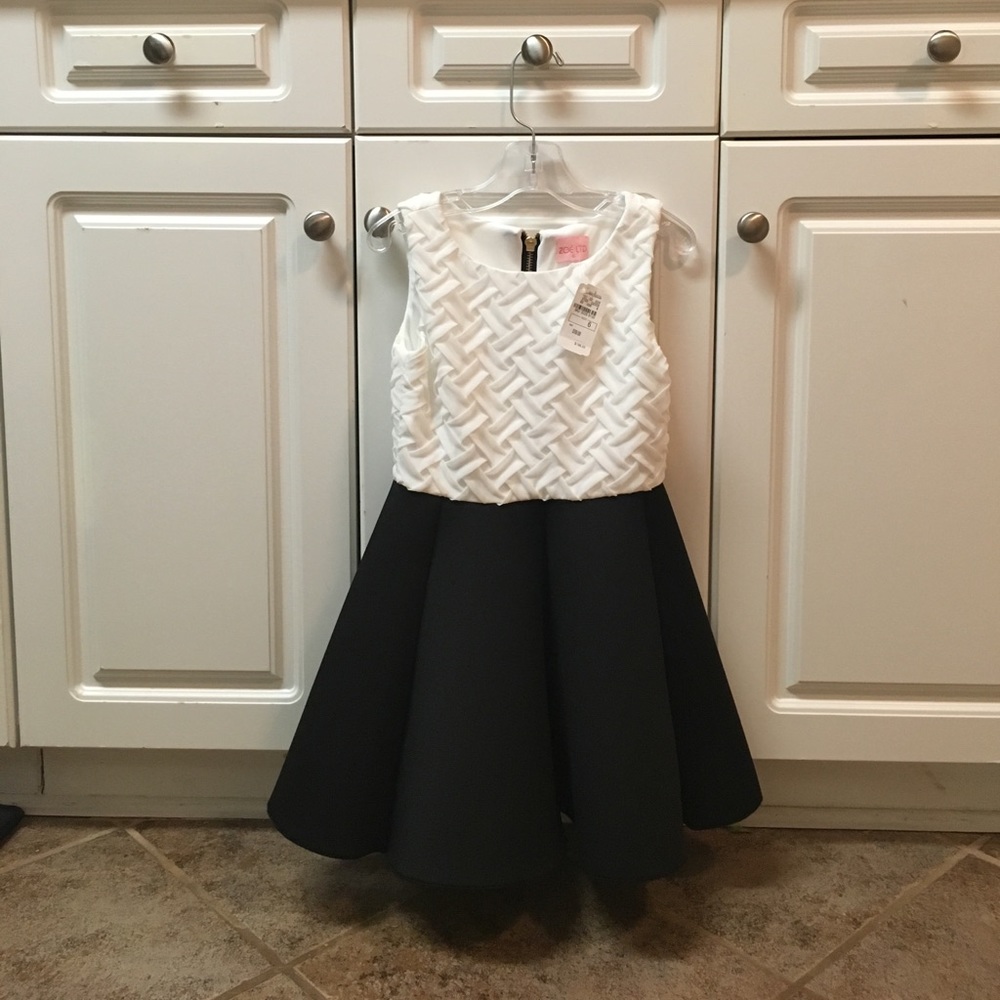 Auth Zoe Ltd. Dress for Kids Size 6.Neiman Marcus.