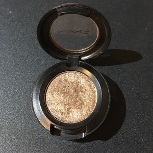 MAC Gold sparkly eyeshadow
