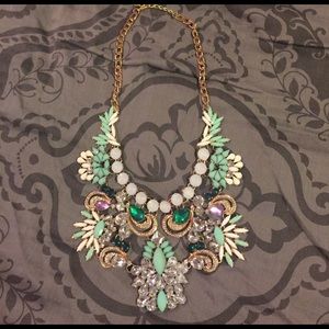 Gorgeous Brand new statement necklace 👗