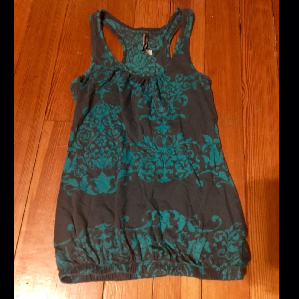 Gray and green patterned tank