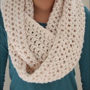 Crochet infinity scarves!!!