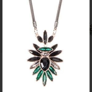 NWT French Connection Long Pendant necklace!