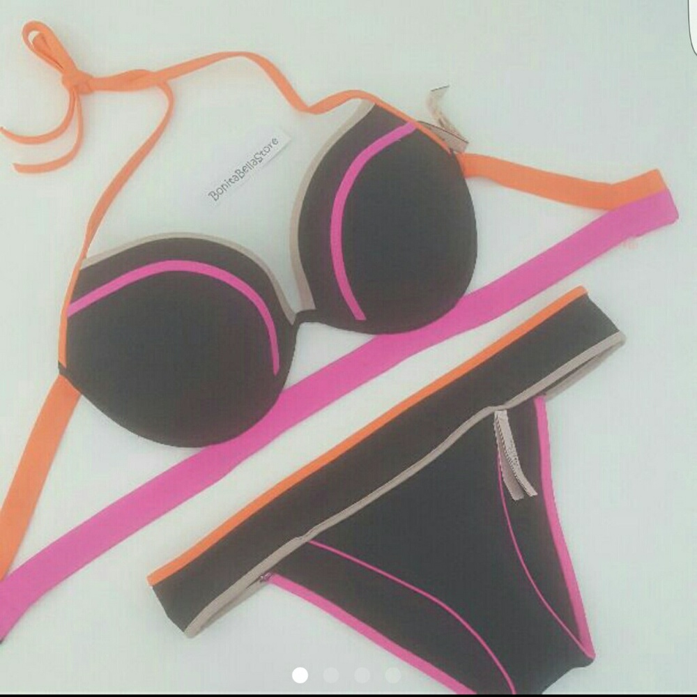Victoria secrets 36D medium bikini bundle nwt - Picture 1 of 3