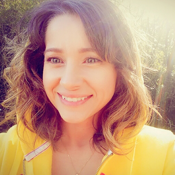 Meet your Posher, Jennifer - Picture 1 of 1