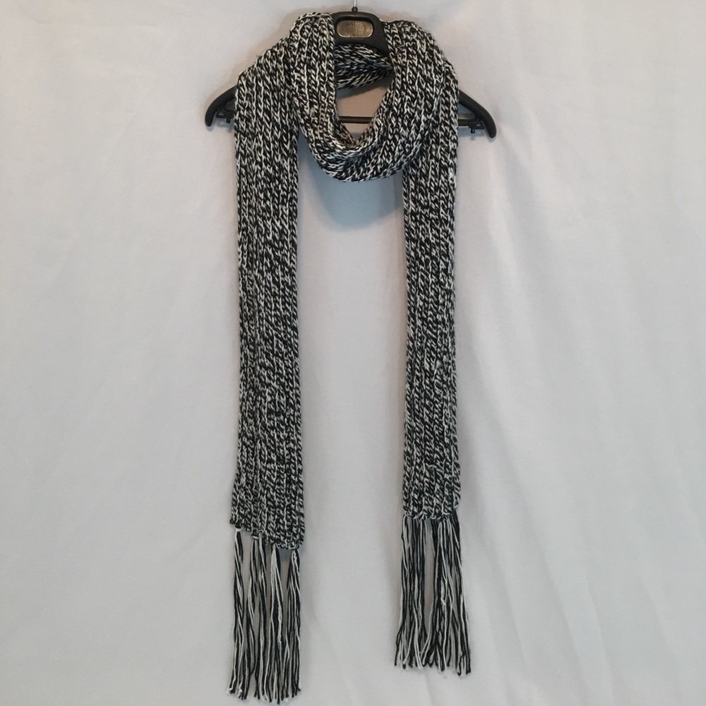 Black & White scarf