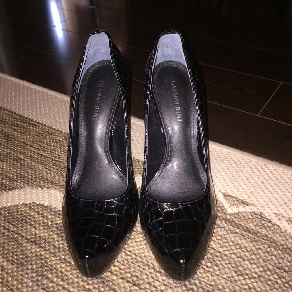 Black Gianni Bini Heels