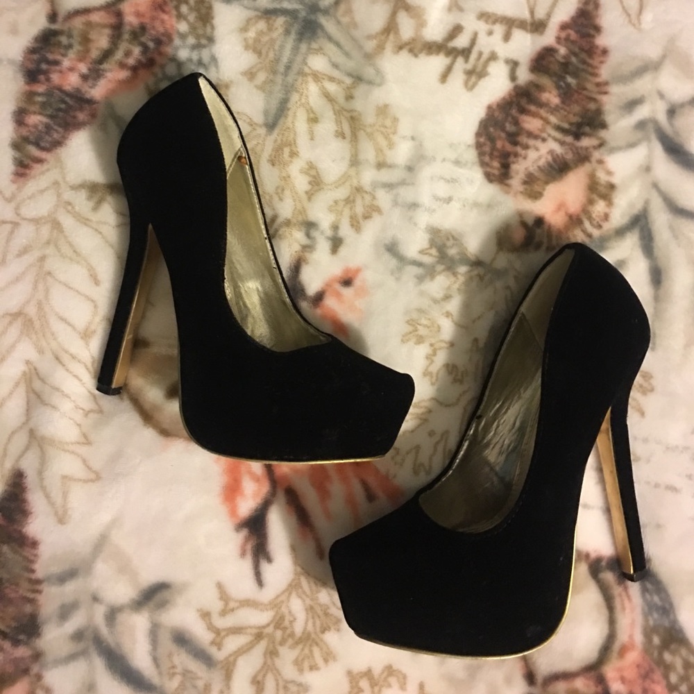 Black suede heels