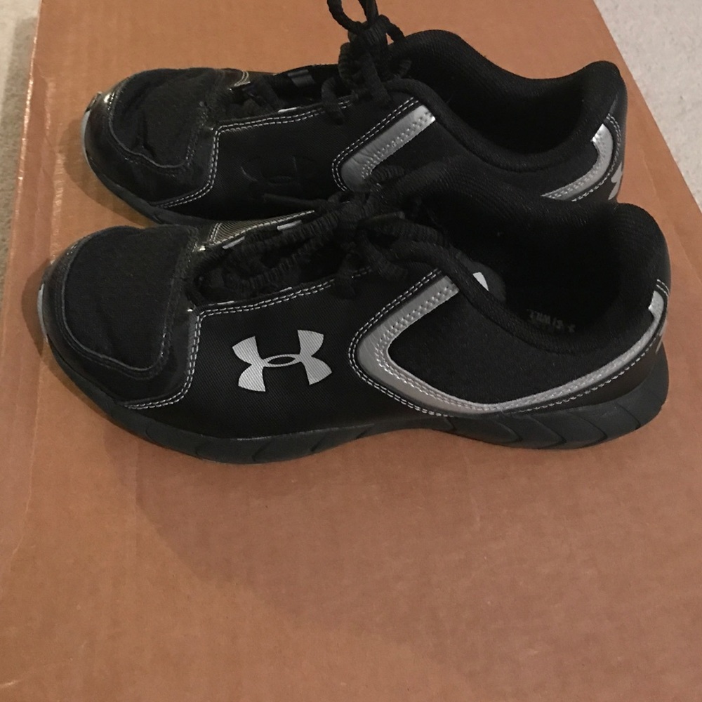 Under Armour Tennis Shoes