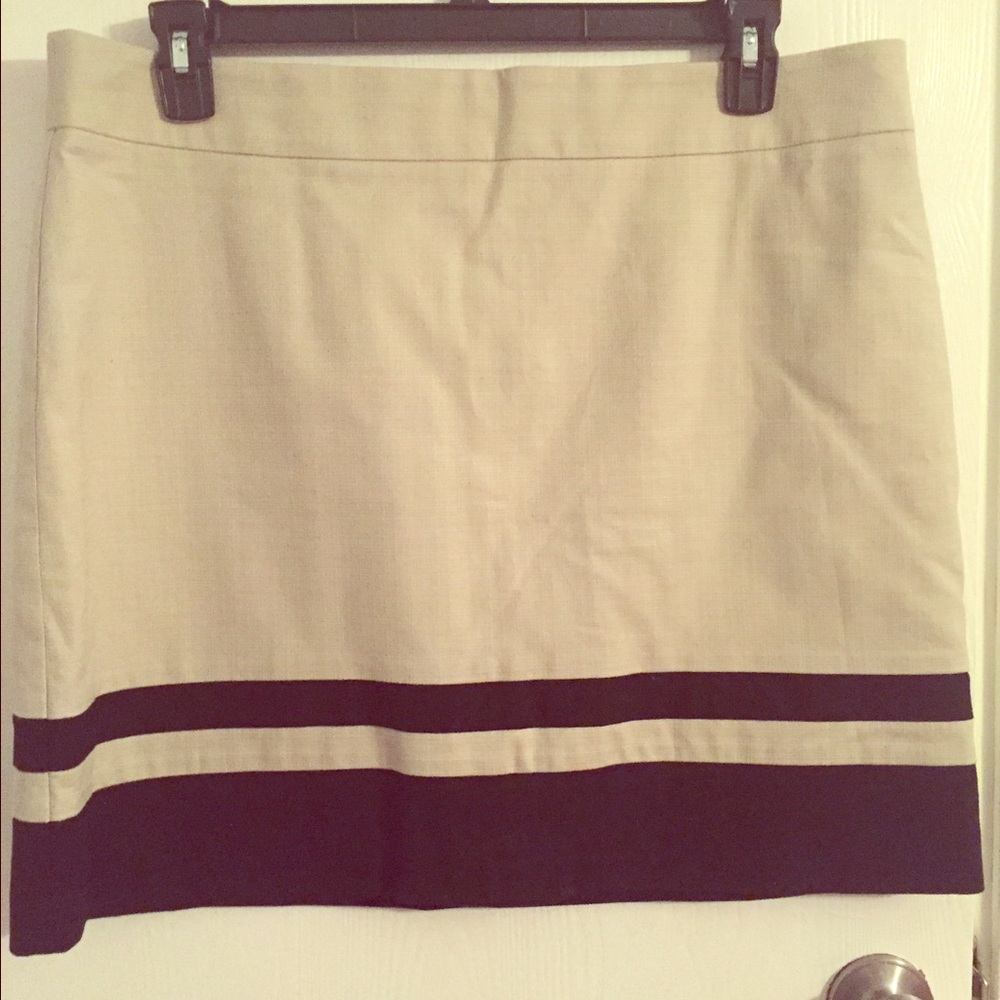SOLD Cute Ann Taylor Loft Skirt