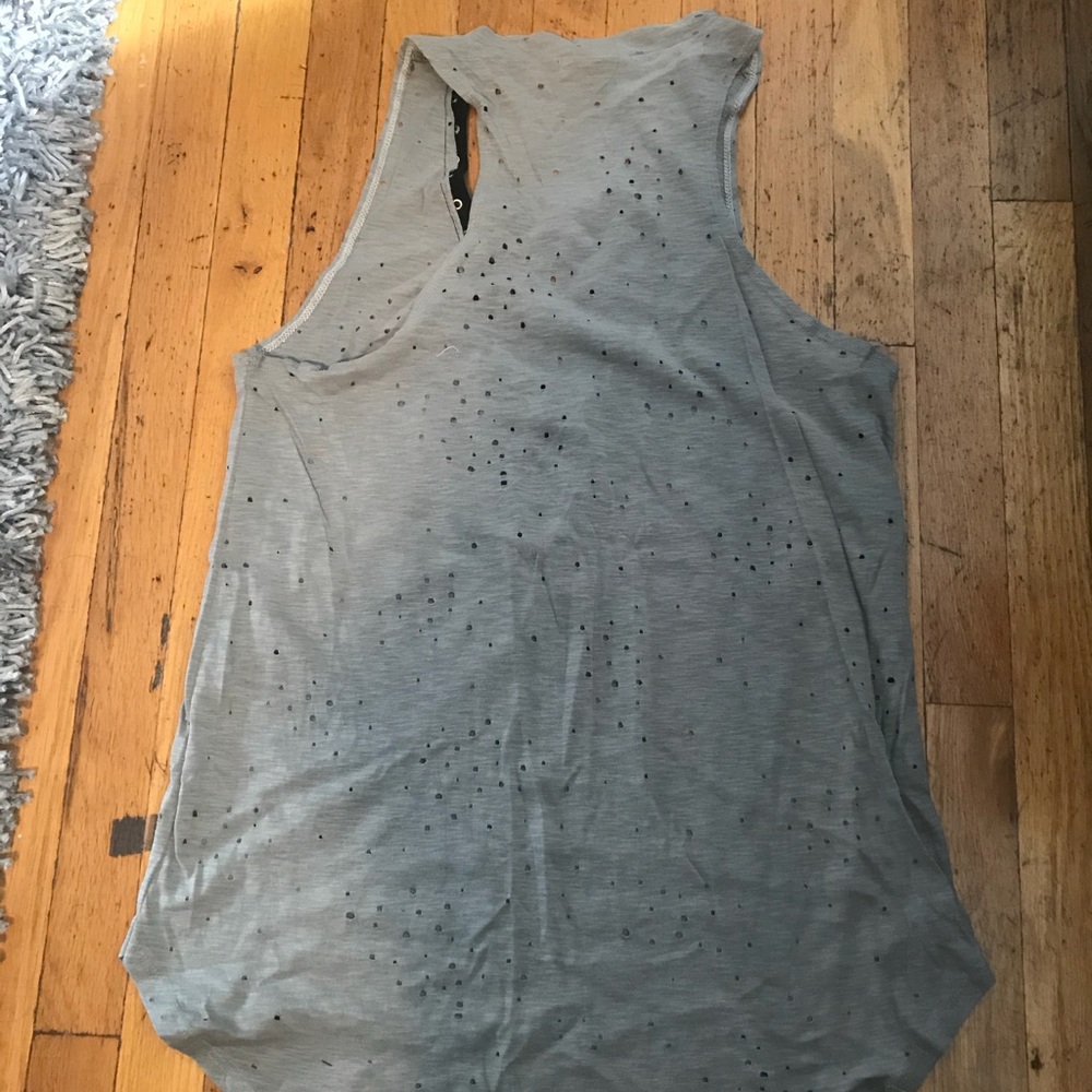 🚨 PRICE DROP - Rivington Tank - Picture 3 of 3