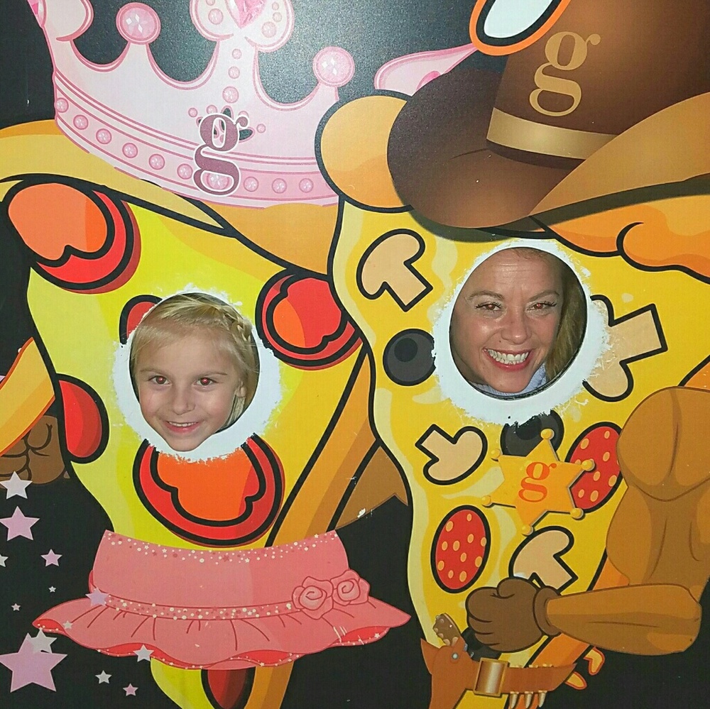 Meet your Posher, Malinda