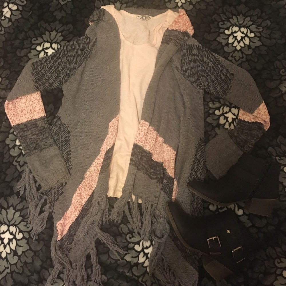 Grey and pink sweater