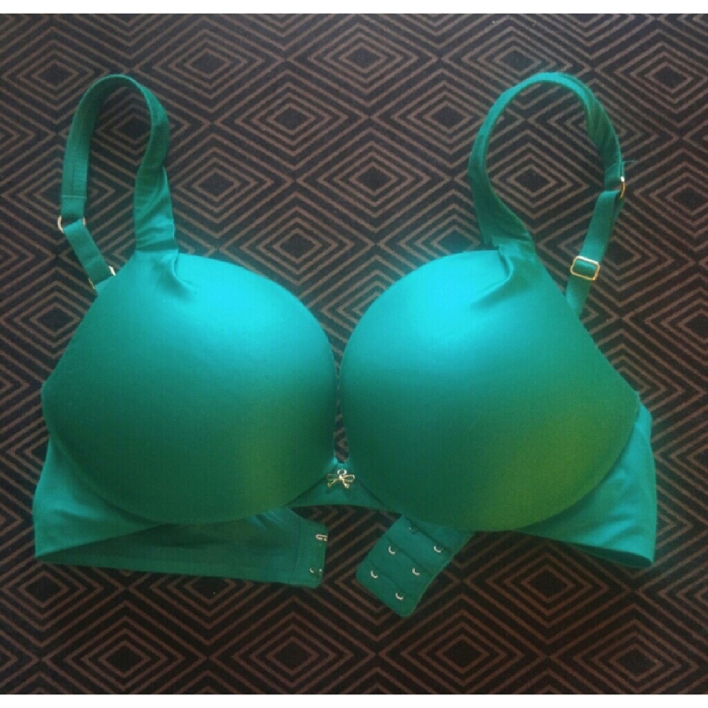 Victoria's Secret Pushup Bra Size 34D