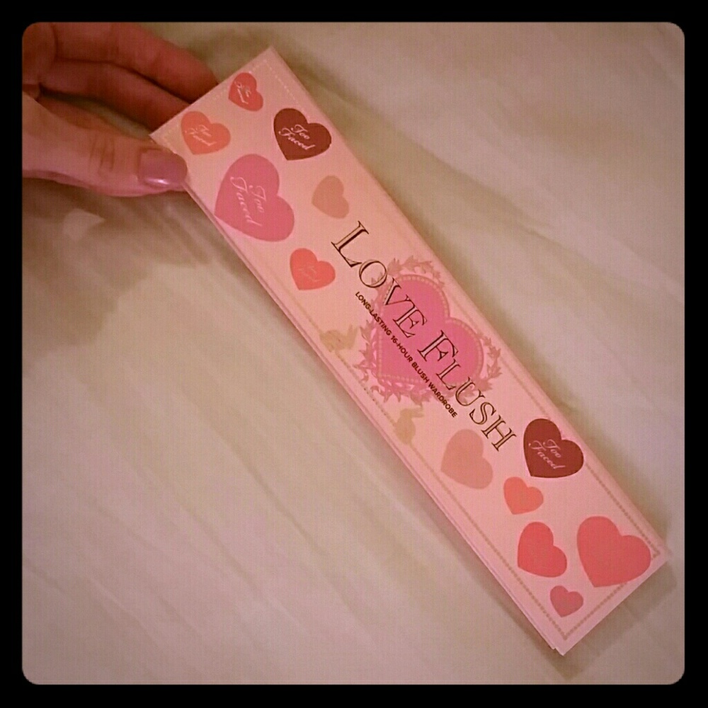 Too Faced Love Flush Blush Palette