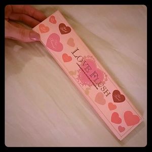 Too Faced Love Flush Blush Palette