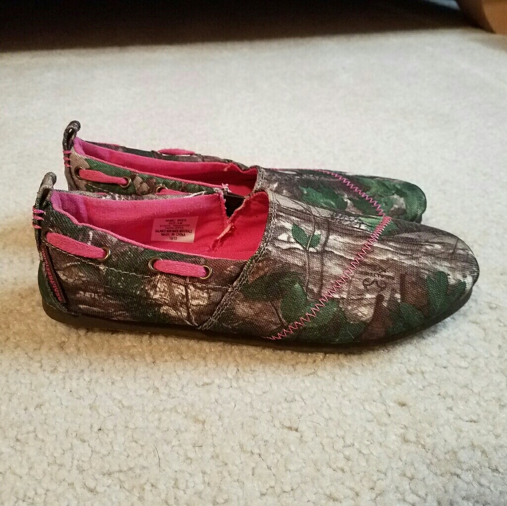 Realtree canvas shoes size 6