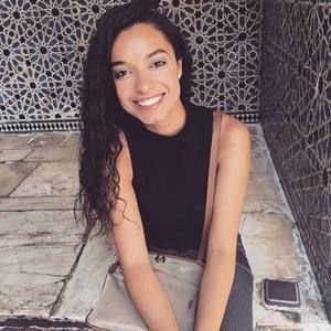 Meet your Posher, Jasmine