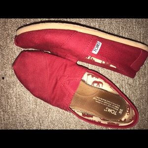 Red Toms Size 8 Women's