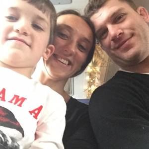 Meet your Posher, Elaine