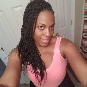 Meet your Posher, Monique