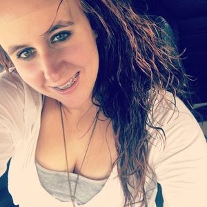 Meet your Posher, Alisha