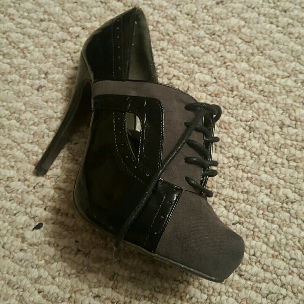 Sexy Venus Tie heels