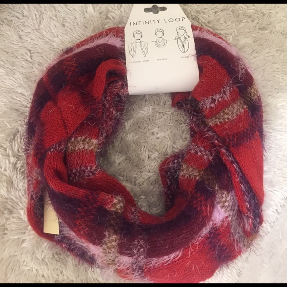 Infinity Loop Marlene Red Scarf - Picture 1 of 4