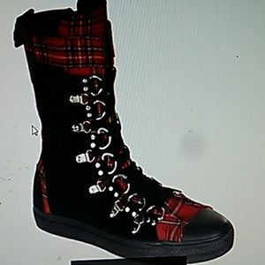Cute plaid hightop Gothic sneakers.