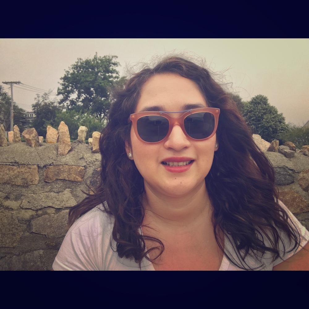 Meet your Posher, Monica