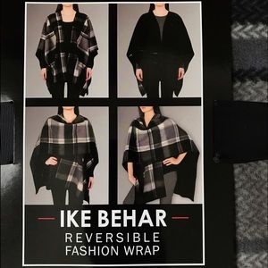 Black Plaid Wrap/Shawl. NWT