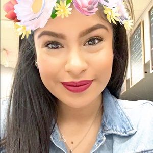 Meet your Posher, Perla