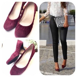 Tahari 'Elizabeth' Kitten Heel Pumps