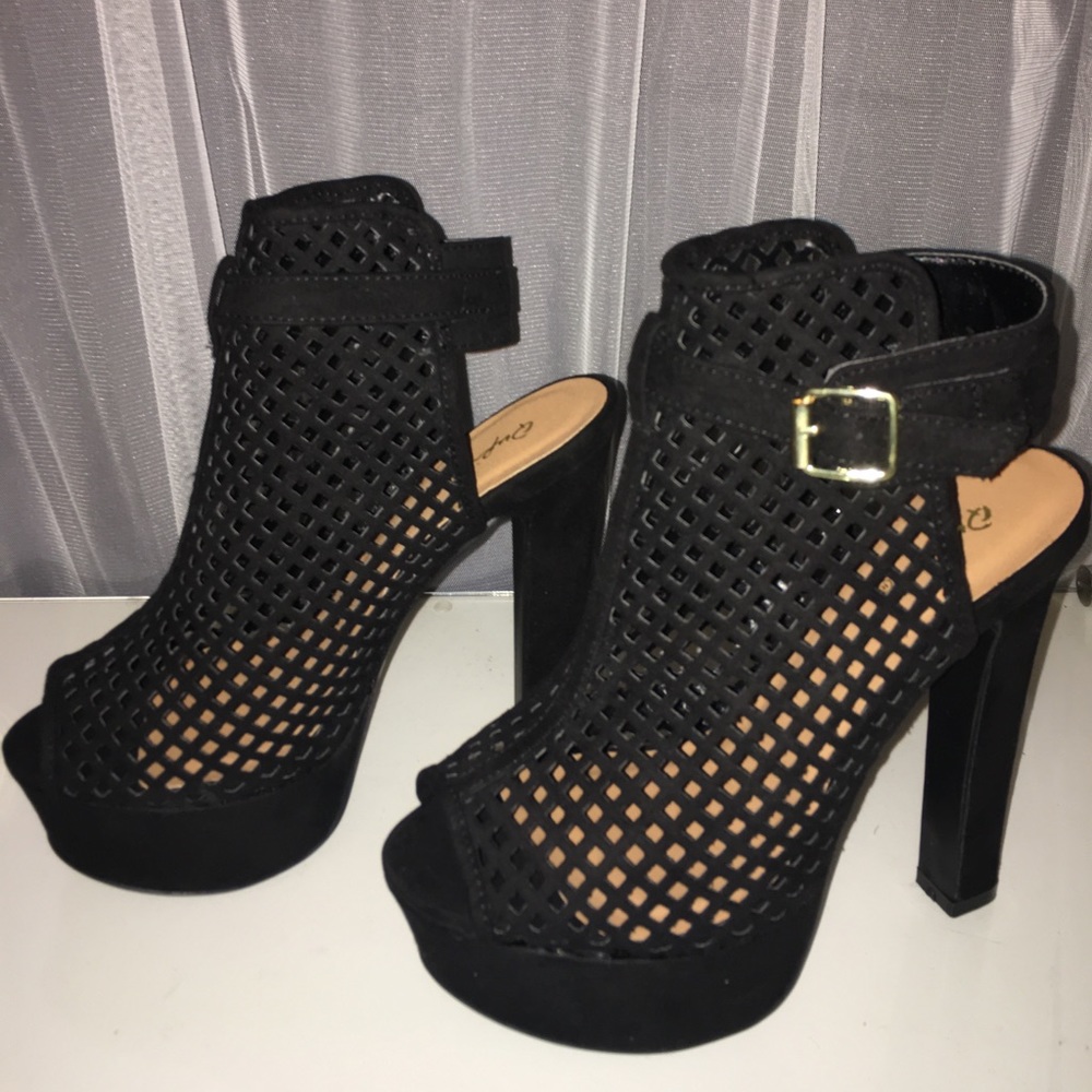 Lolashoetique Caged platform heels