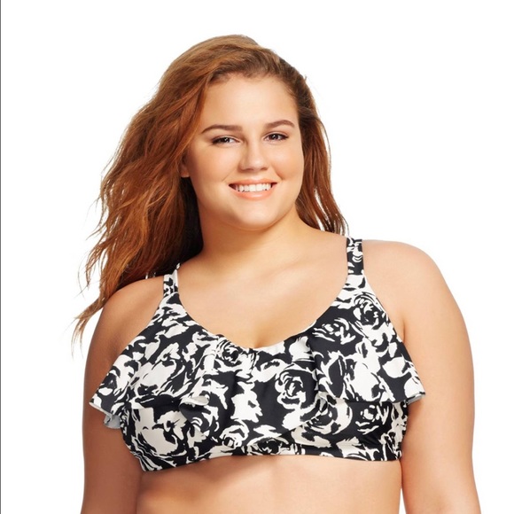 New plus size swimtop in 22W - Picture 2 of 8