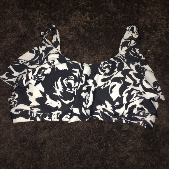 New plus size swimtop in 22W - Picture 4 of 8