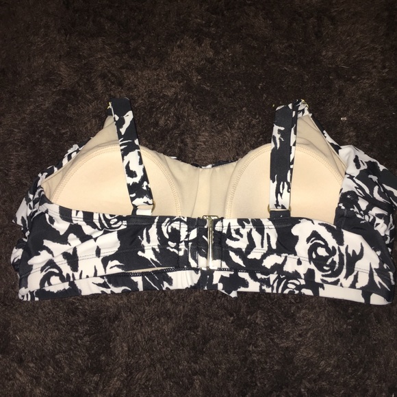 New plus size swimtop in 22W - Picture 5 of 8