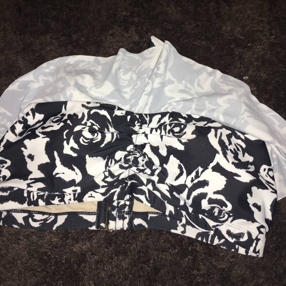 New plus size swimtop in 22W - Picture 7 of 8