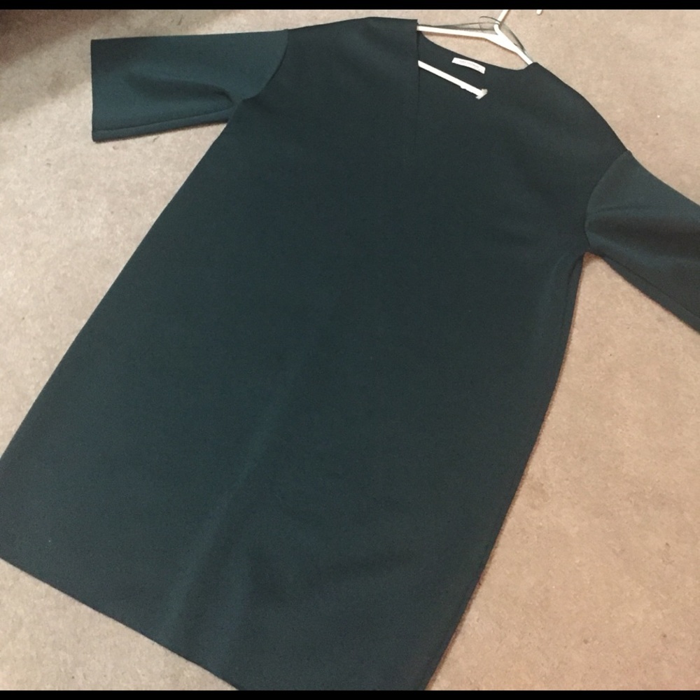 ⭕️drop prize ⭕️Green dress from Zara ,,never worn