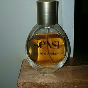 Giorgio Armani Sensi Perfume