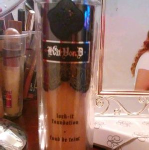 Kat von d lock-it tatoo foundation