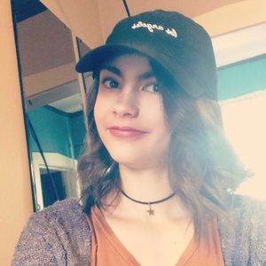 Meet your Posher, Mia