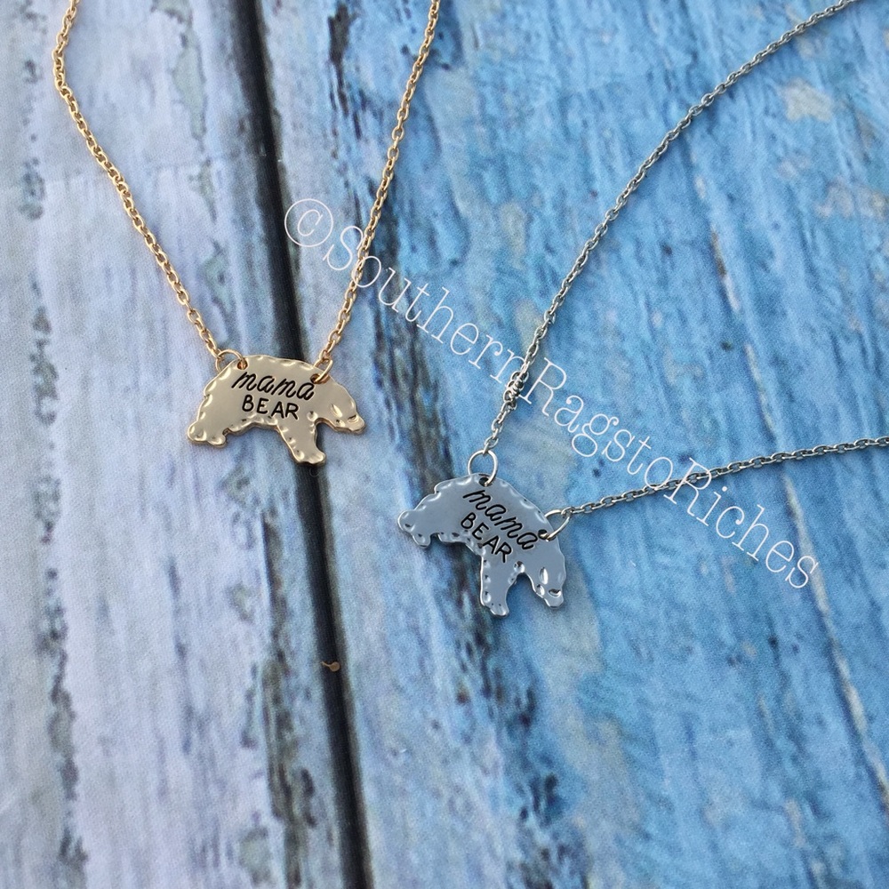 Mama Bear Necklace in Silver Mothers Day Gift - Picture 5 of 5