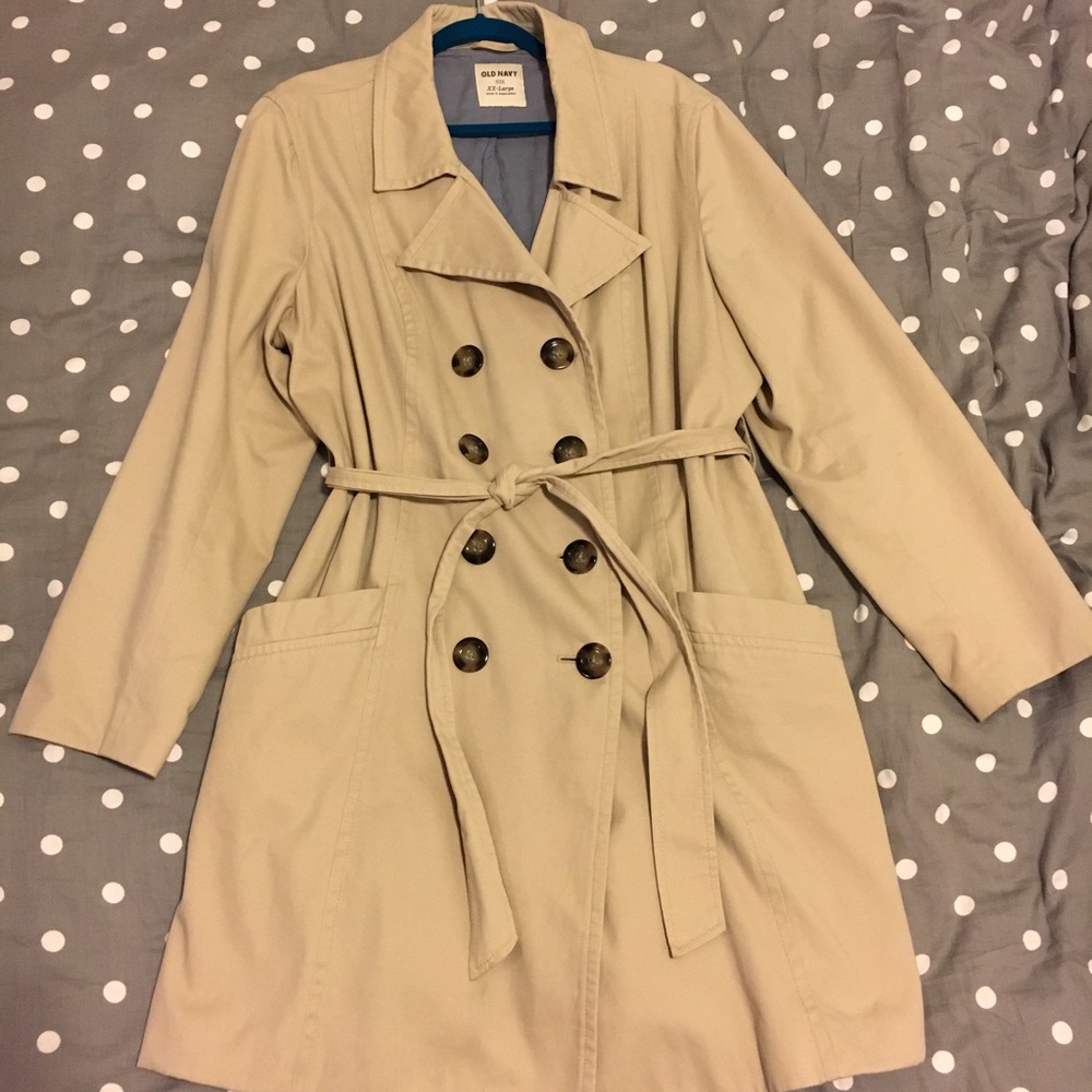 ⚡️FLASH SALE⚡️ Old Navy Trench Coat in Khaki