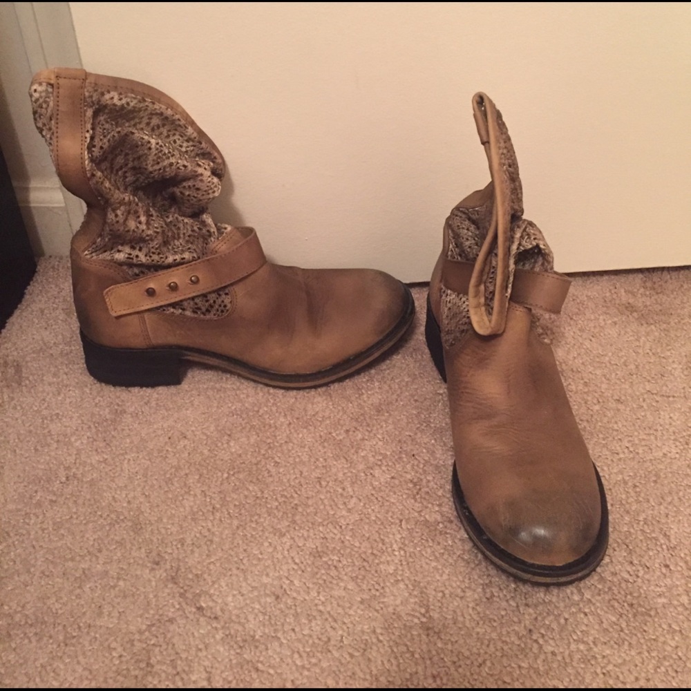 Slouchy boots with lace detail